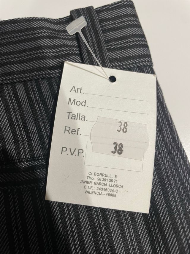 Pantalón fallero gris rayado