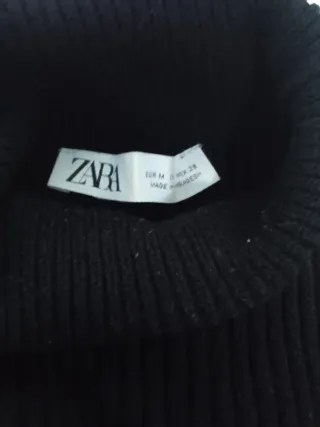 Jersey Zara negro cuello alto mangas caídas