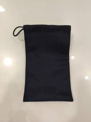 Bolsa de franela Chanel negra