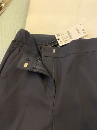 Pantalón Zara pinzas negro azulón marino Talla M