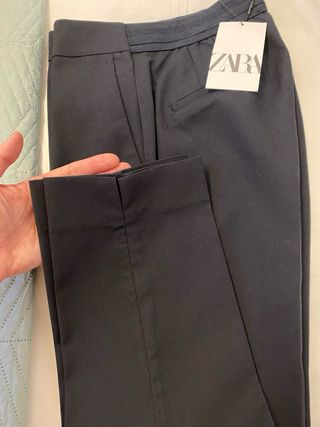 Pantalón Zara pinzas negro azulón marino Talla M