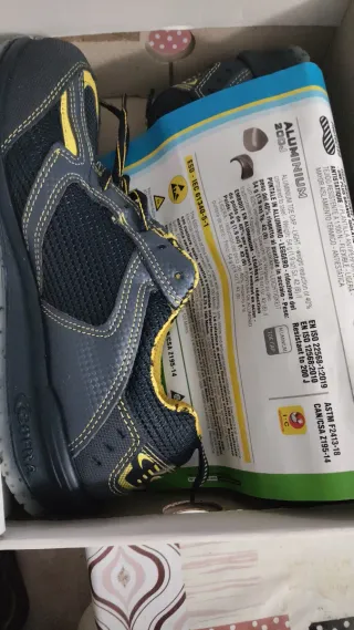 Zapatos de seguridad COFRA Aluminium