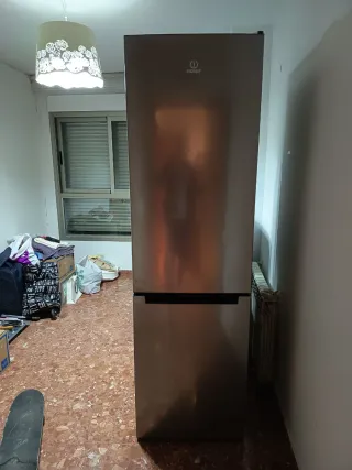 Nevera Indesit Combi 200x60