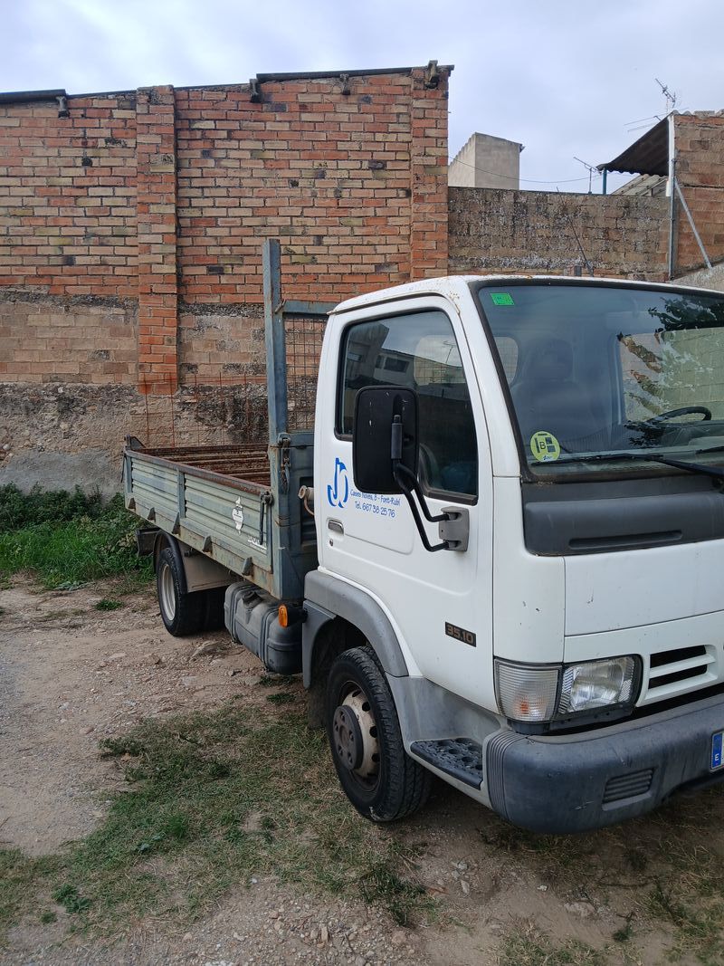Nissan Cabstar 2006 volquete - foto 1
