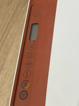 Impresora HP Deskjet 2723 Roja y Blanca