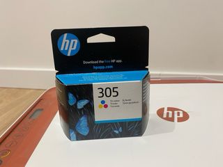Impresora HP Deskjet 2723 Roja y Blanca