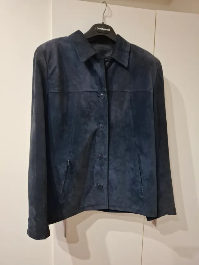 Chaqueta ante Ivonne