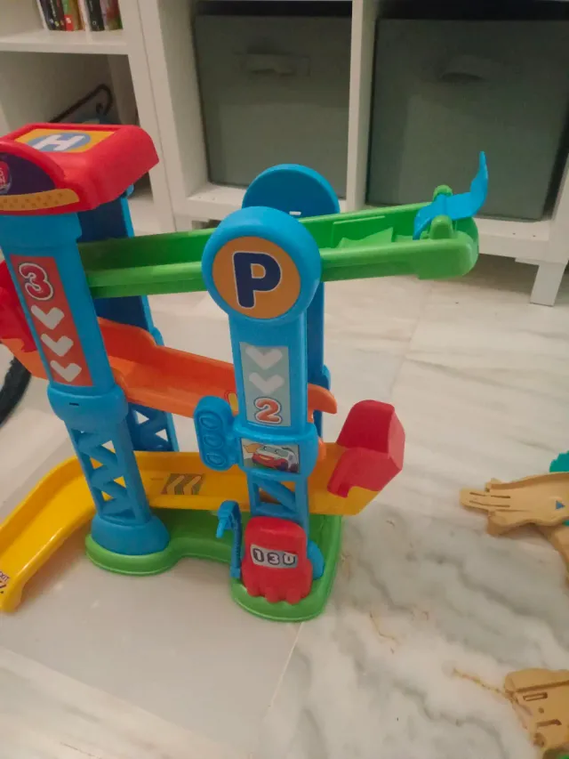 Rampa per auto giocattolo