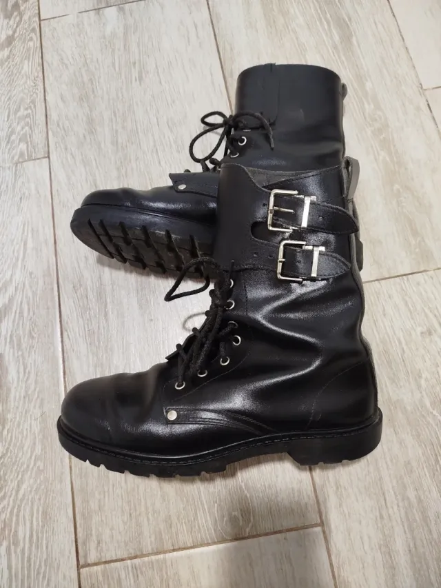 Botas militares marca NOT Talla 41