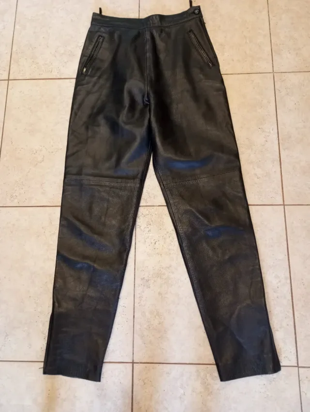 Pantalón de cuero Loewe negro