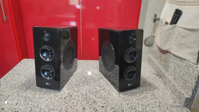 Altavoces LG 3 vías Negro