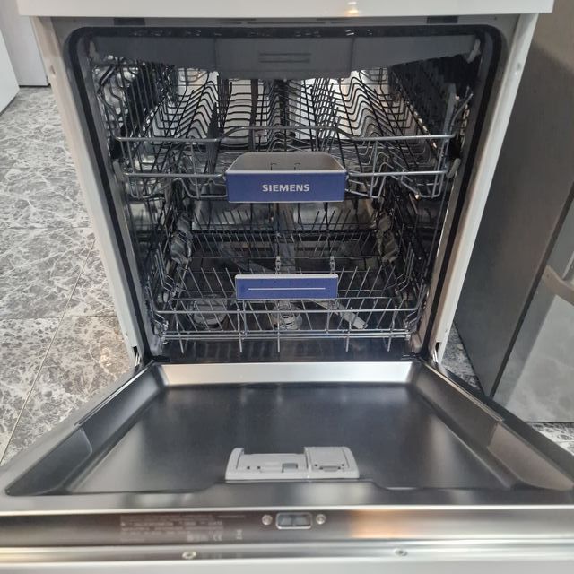 SEMINUEVA!!! LAVAVAJILLAS SIEMENS