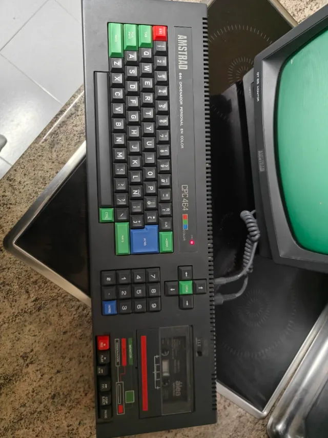 Ordenador Amstrad CPC 464