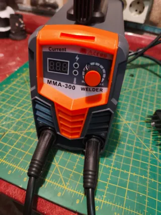 Soldador IGBT MMA-300A Nuevo