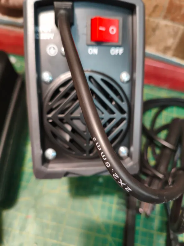 Soldador IGBT MMA-300A Nuevo