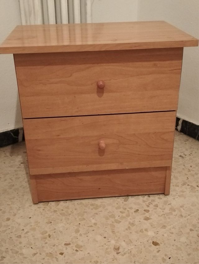 Mesita de noche Última semana por vaciar piso rápi