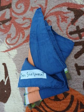 Pañuelo Yves Saint Laurent Azul Naranja