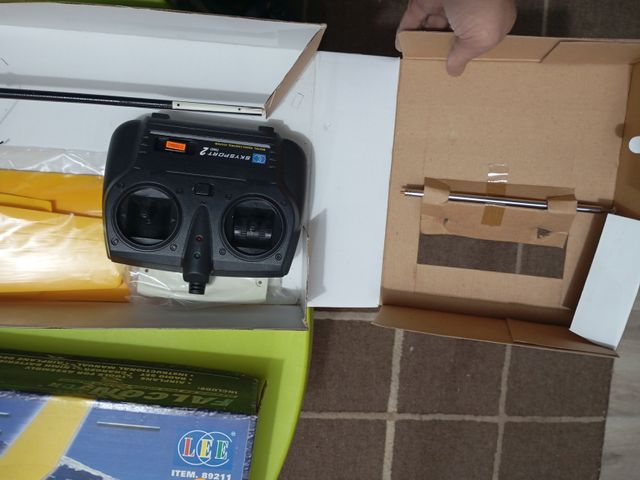 Avión teledirigido Falcon RC