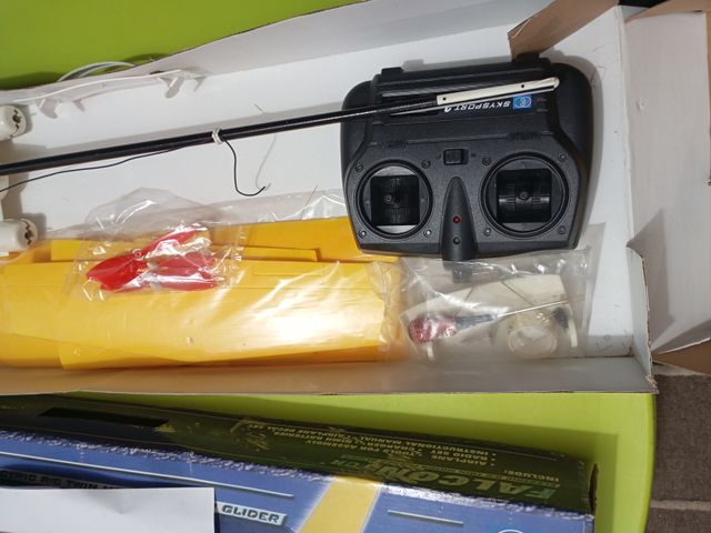 Avión teledirigido Falcon RC