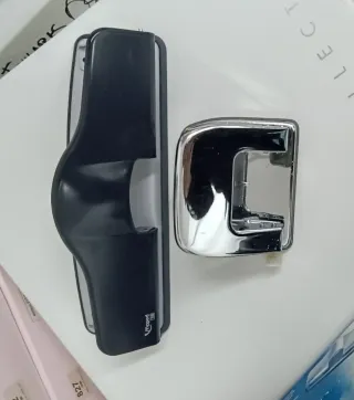 2 perforadoras de papel cromadas