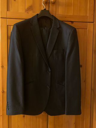 Traje de hombre azul marino