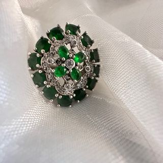 Anillo Plata Brillante con Piedras Verdes