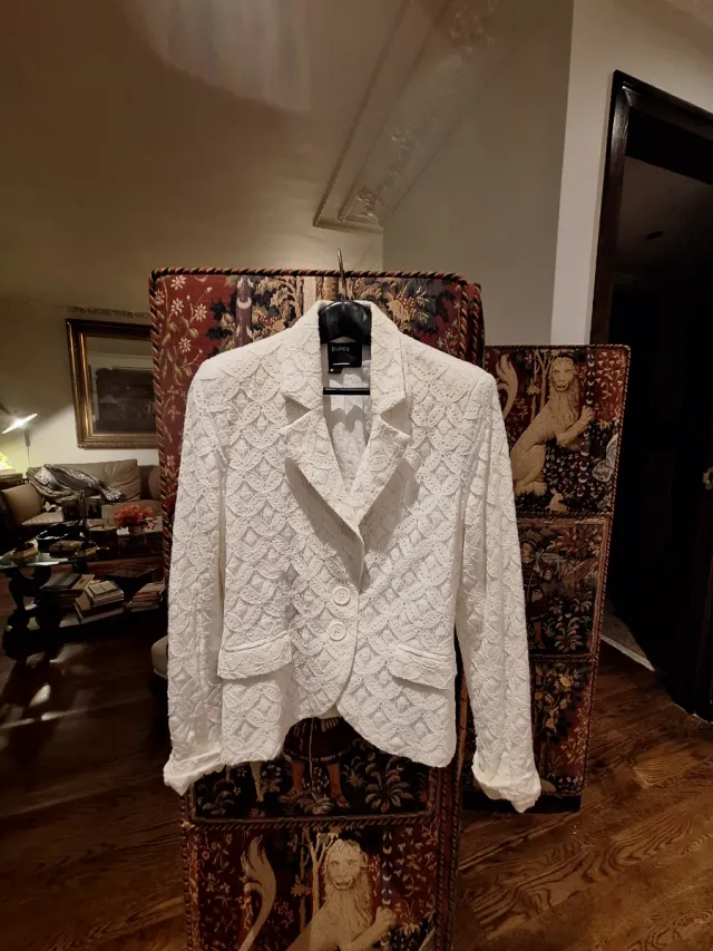 Blazer de encaje blanco
