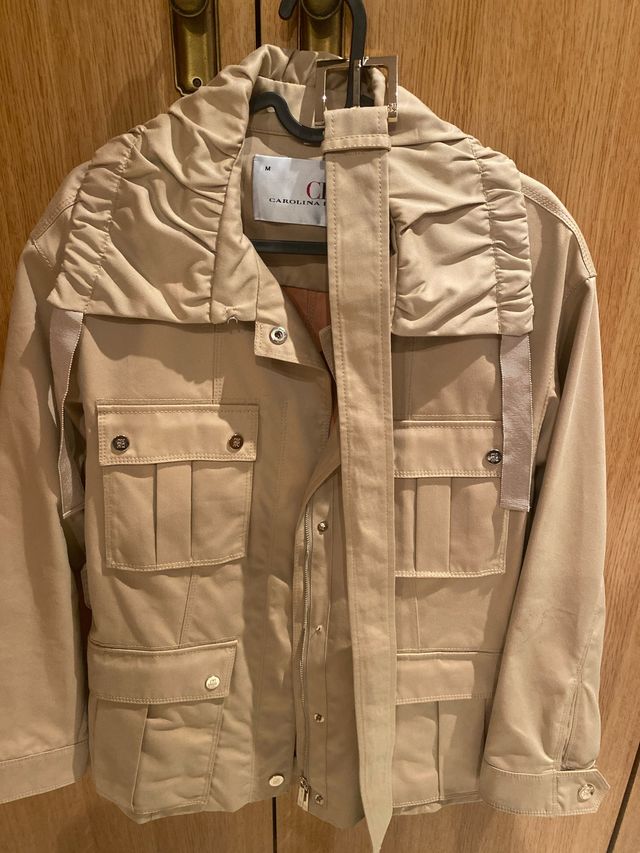Cazadora Carolina Herrera Beige Talla M