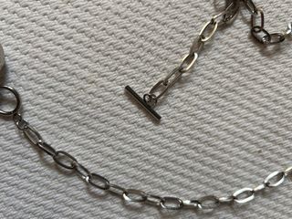 Collar con colgante de corazón plateado