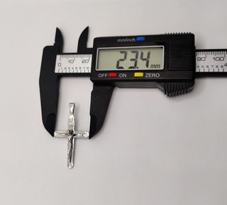 Colgante Cruz de oro Blanco de 18k, 2.86 g.