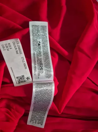 Vestido rojo Forever New boda