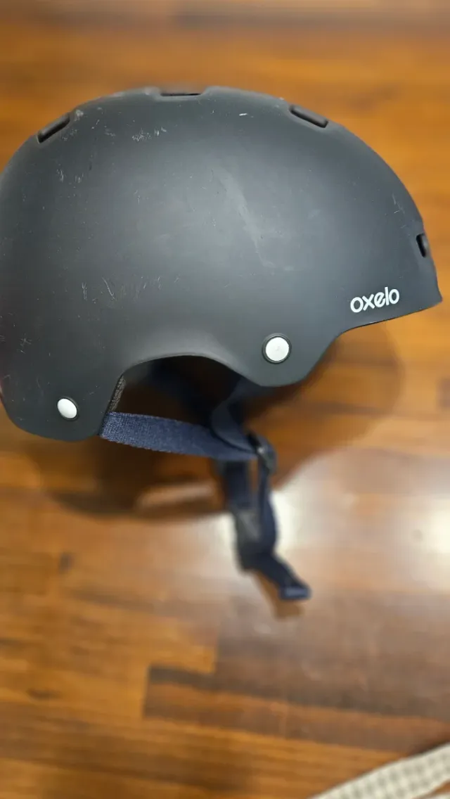 Casco Oxelo + Protecciones Skate