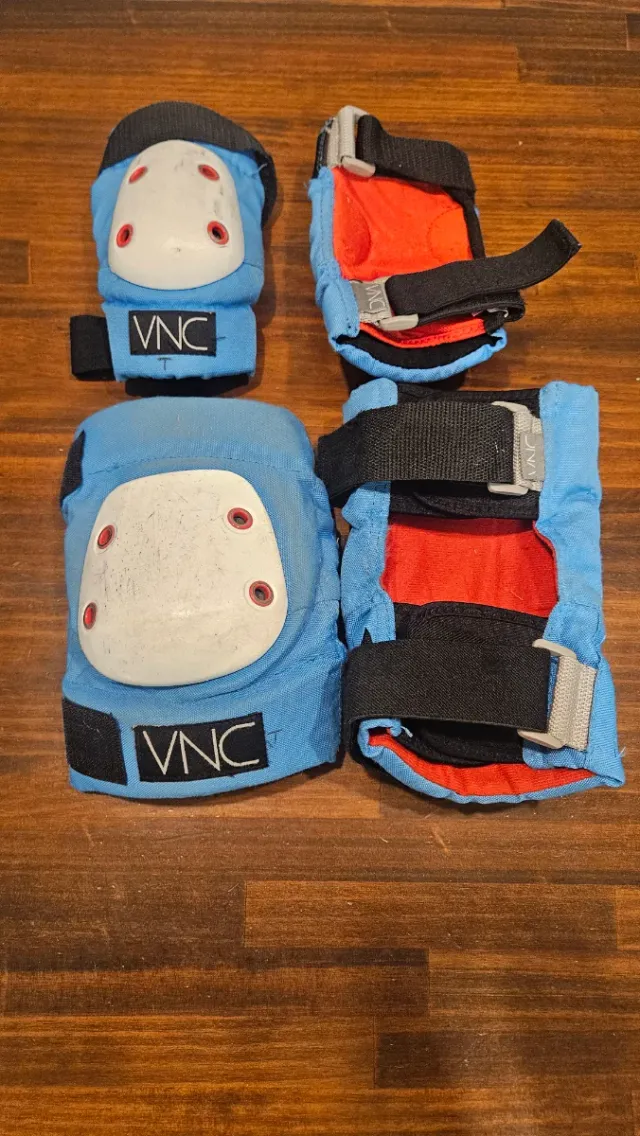 Casco Oxelo + Protecciones Skate