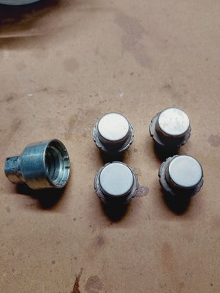 Tornillos Antirrobo Ford Kuga (Set 5)