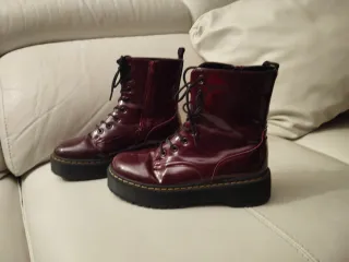 Botas militares plataforma charol burdeos