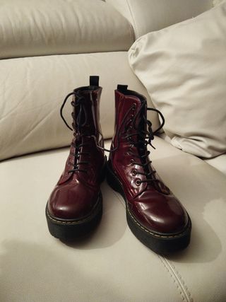 Botas militares plataforma charol burdeos