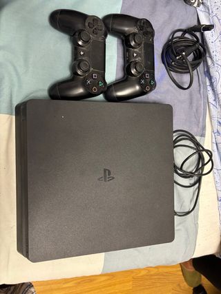 PS4 Slim 1TB Negra + 2 Controles
