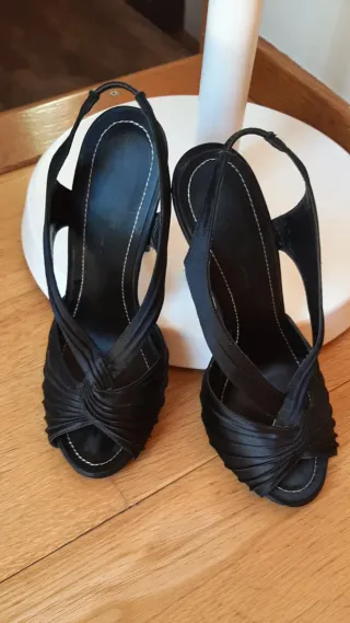 Zapatos tacón Gloria Ortiz raso negro