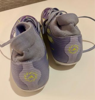 Botas futbol mujer nuevas
