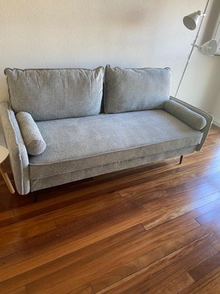 Sofá 2 plazas Conforama gris