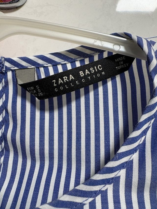 Blusa Zara Rayas Flores Bordadas