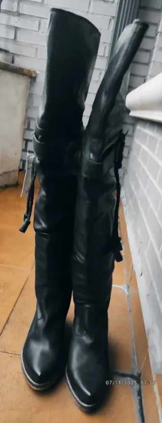 Botas Mustang Piel Negras 37