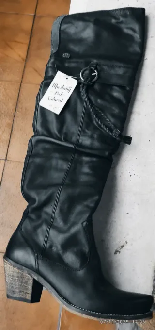 Botas Mustang Piel Negras 37