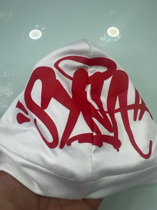 Gorro Syna world blanco y rojo elástico