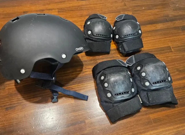 Casco Skate Oxelo Talla L + Protecciones