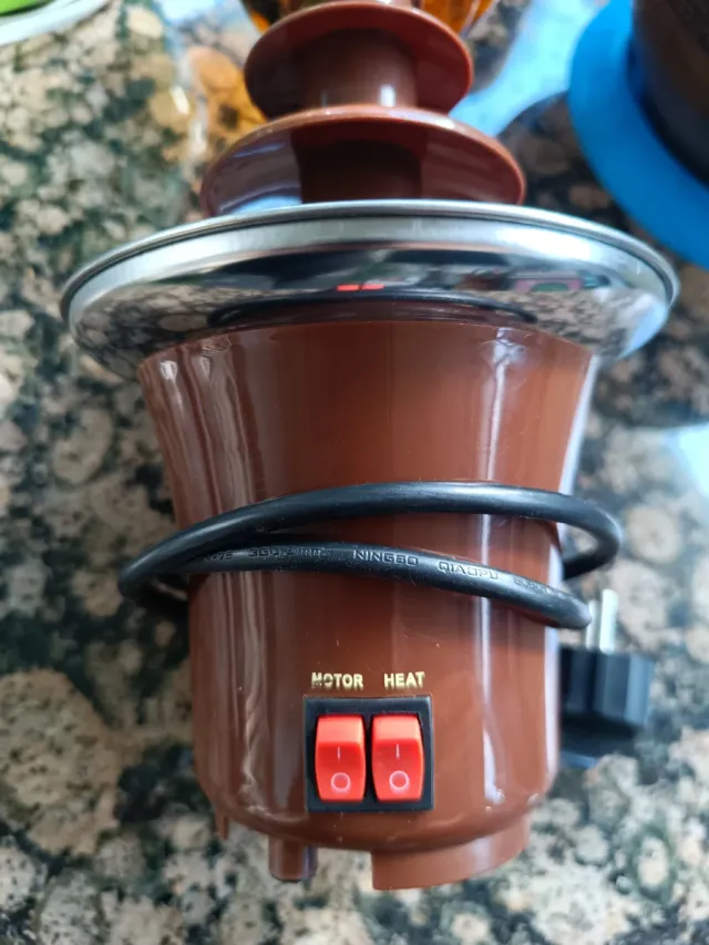 Fontana di cioccolato a 3 livelli