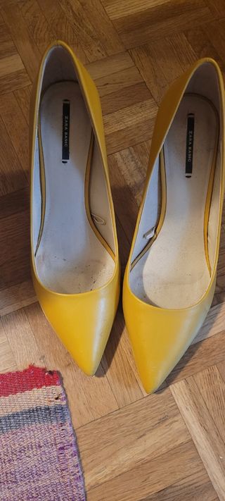 Zapatos de tacón Zara mujer amarillos
