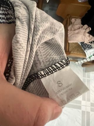 Mallas de cuadros grises y blancas