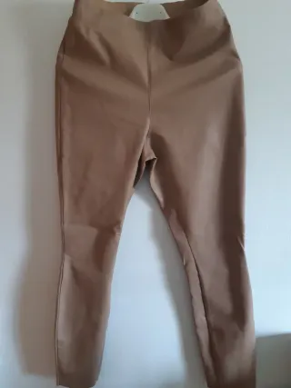 Pantalón H&M cuero
