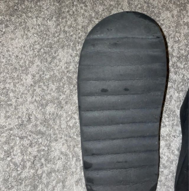 Chanclas Adidas Yeezy Negras